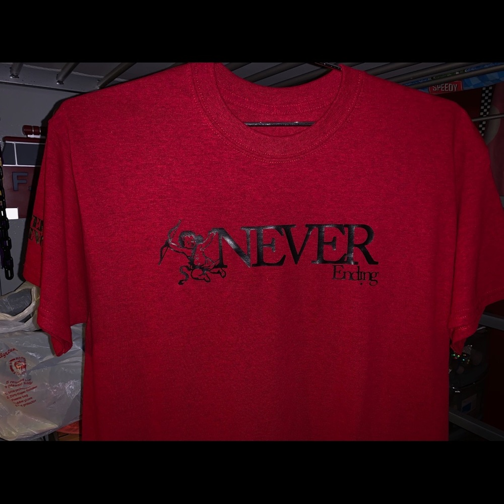 A @neverendingclothes angel tee